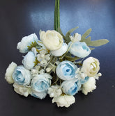 Buchet flori artificiale ranunculus  alb și albastru deschis  – 30 cm, flori mici, aspect natural